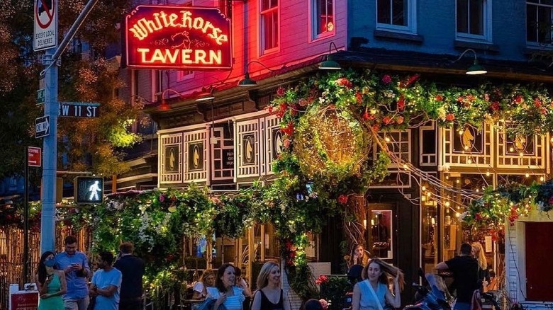 White Horse Tavern exterior