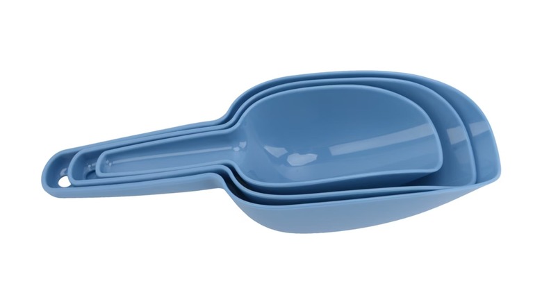 Simmer & Stir nesting plastic scoop set