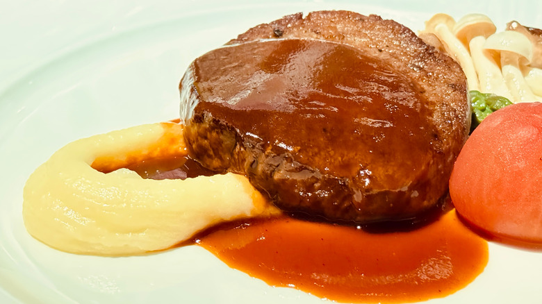 steak with bordelaise sauce