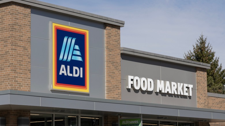 Aldi storefront