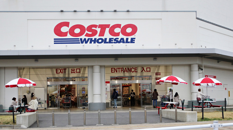 Entrance to a Costco Japan
