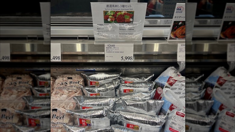 Assortment packs of frozen sashimi horse meat