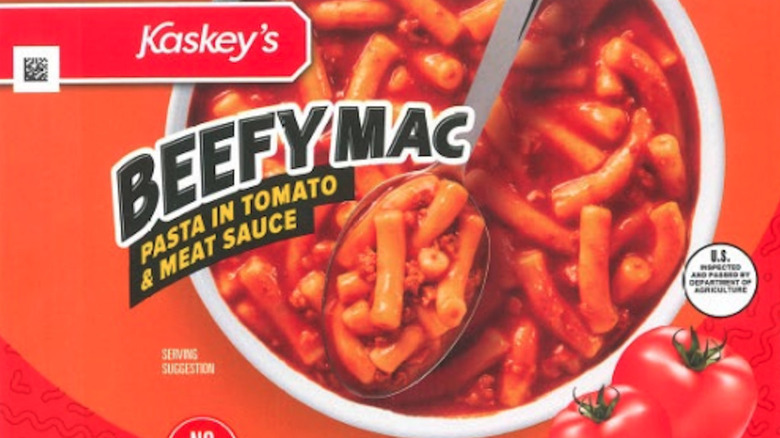 Elbow macaroni with egg, sausage, and vegetables