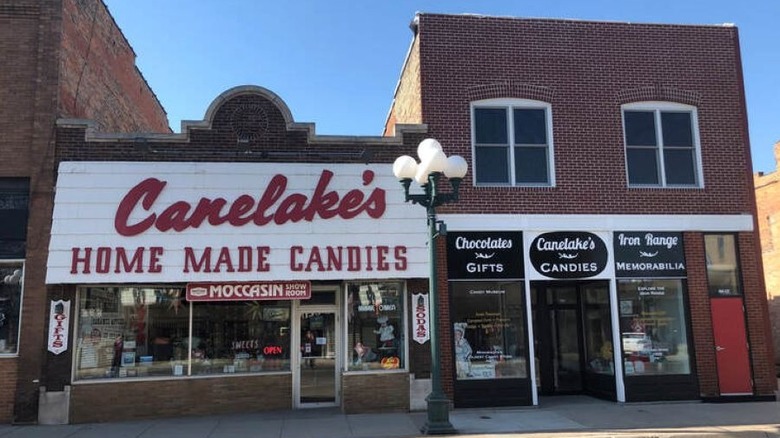 Canelake's Candies exterior store
