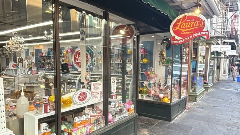 Laura's Candies store