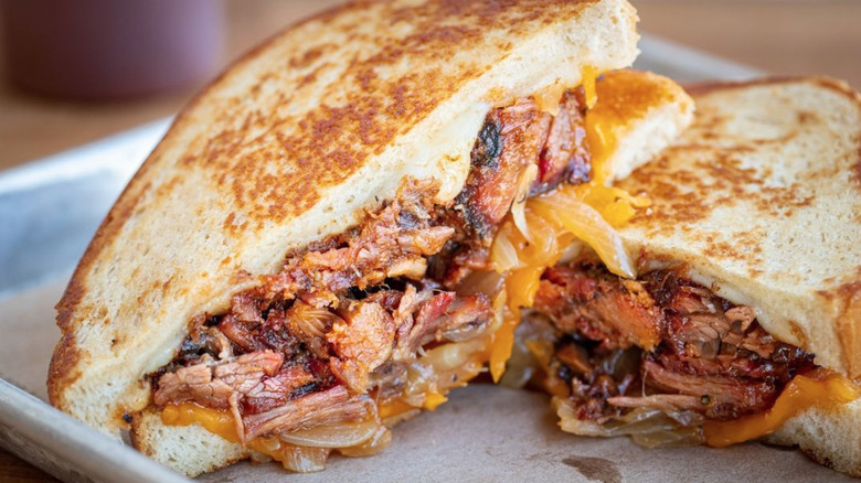 4 Rivers Smokehouse sandwich