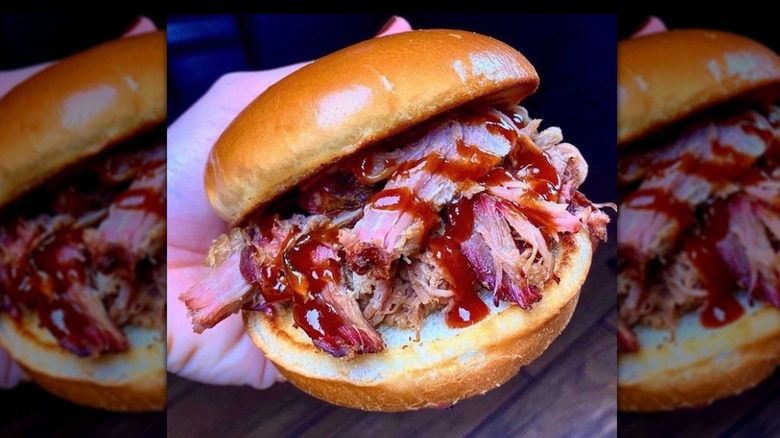 pulled pork sandwich