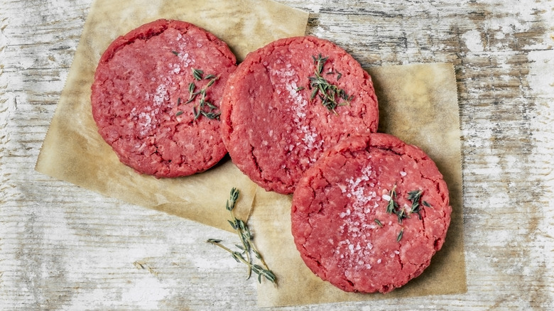 seasoned burger patties
