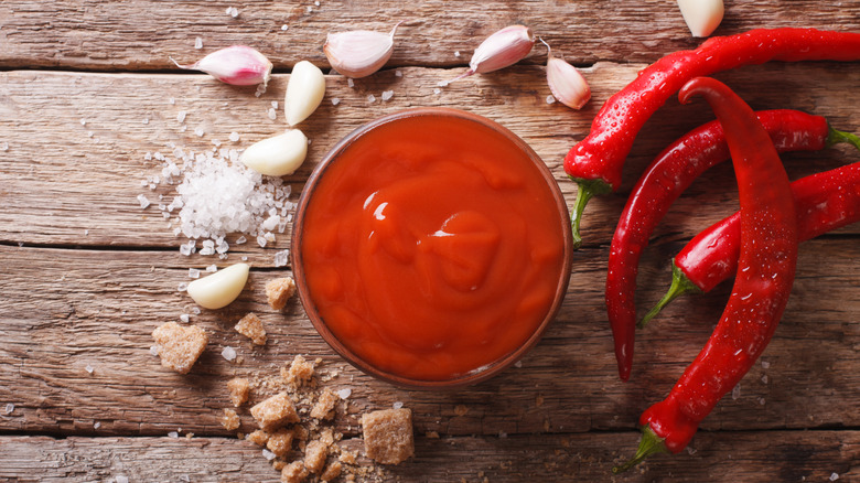 sriracha in ramekin