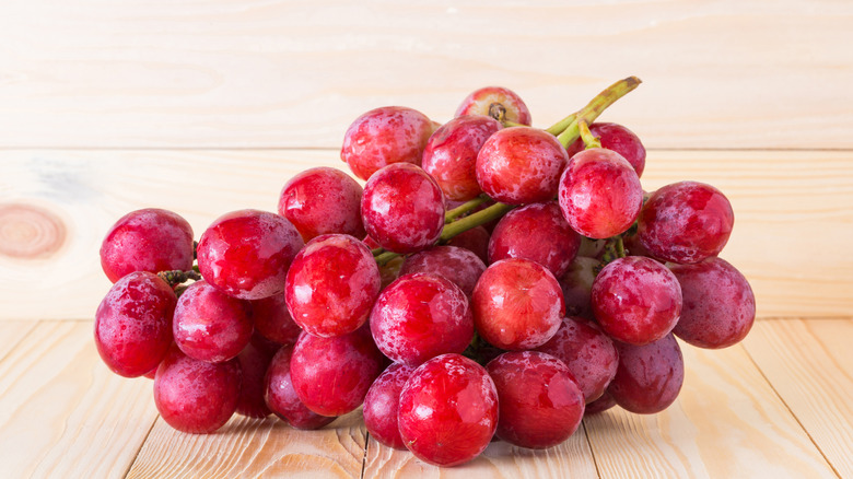 crimson seedless grapes