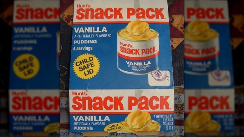 A pack of Hunt's Snack Pack in vanilla flavor