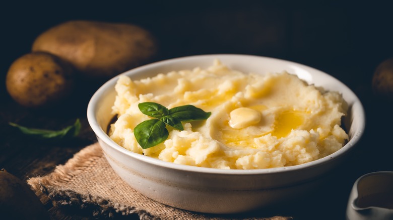 mashed potatoes with butter