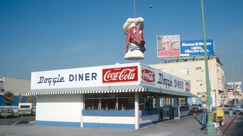 Doggie Diner restaurant
