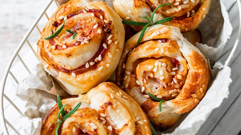 puff pasty scrolls