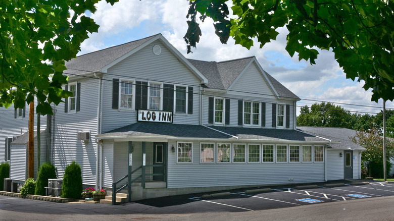 The Log Inn exterior
