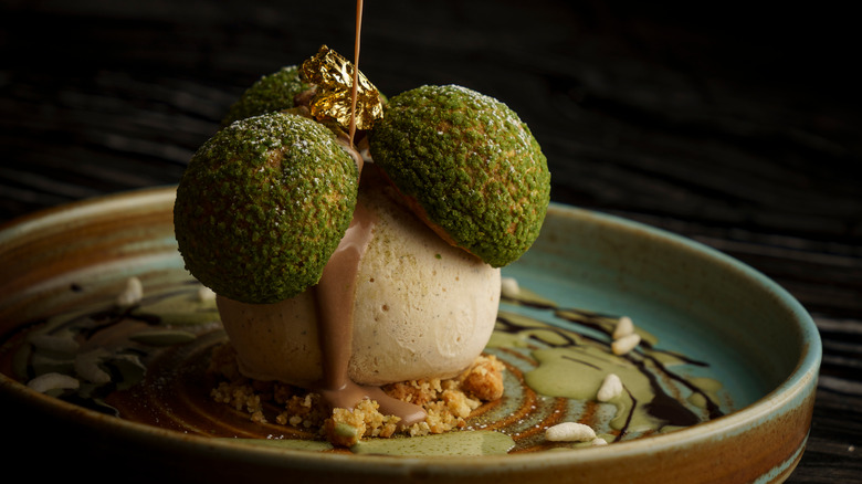 restaurant dessert photo