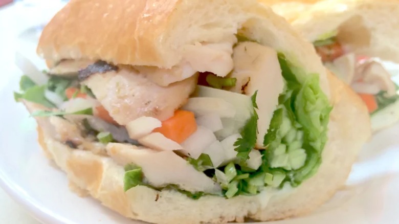 Banh mi sandwich with chicken and vegetables