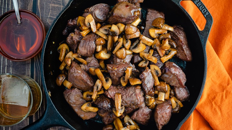 honey bourbon glazed steak with mushrooms