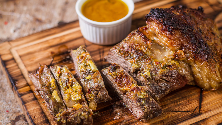 steak with mustard sauce