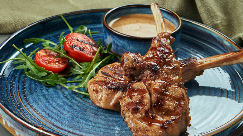 steak with peanut suace