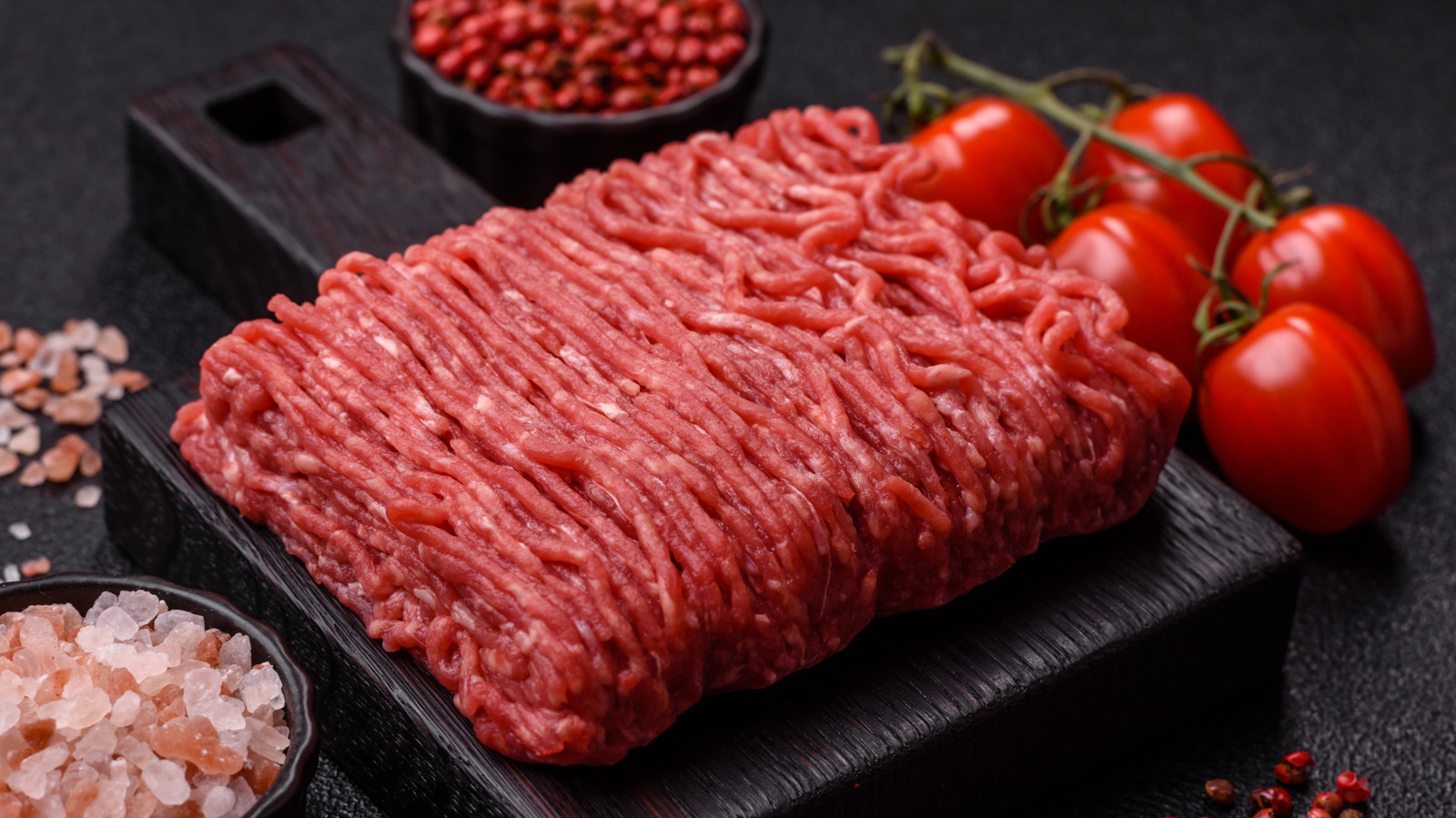 <a href="https://www.foodrepublic.com/2156064/1960s-retro-stuffed-burger-bundles/" target="_blank">This Retro Ground Beef Meal From The ’60s Deserves A Revival</a>