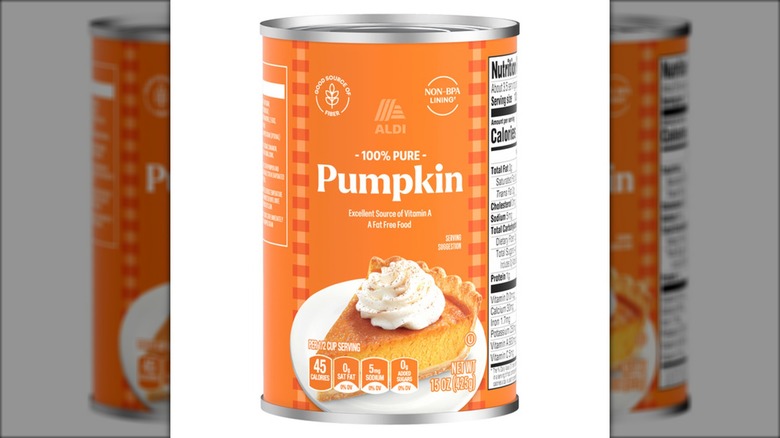 A can of Baker's Corner Canned Pumpkin.