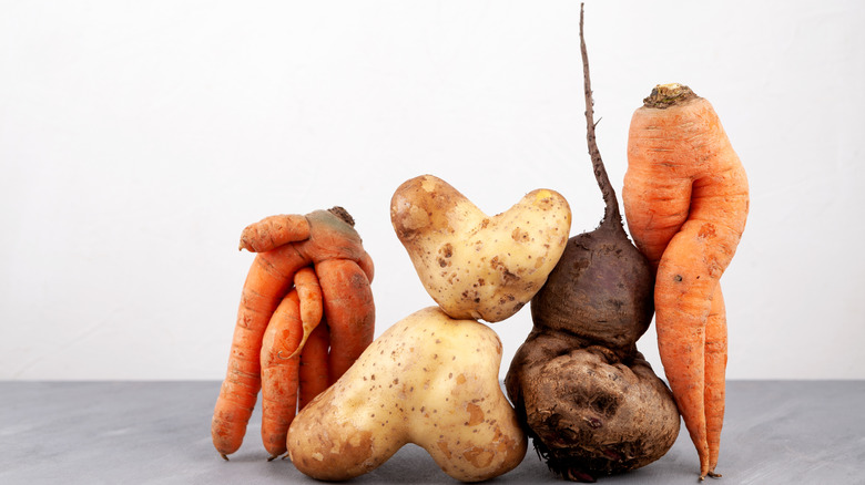 Selection of imperfect produce