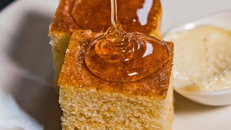 Cornbread with honey and butter