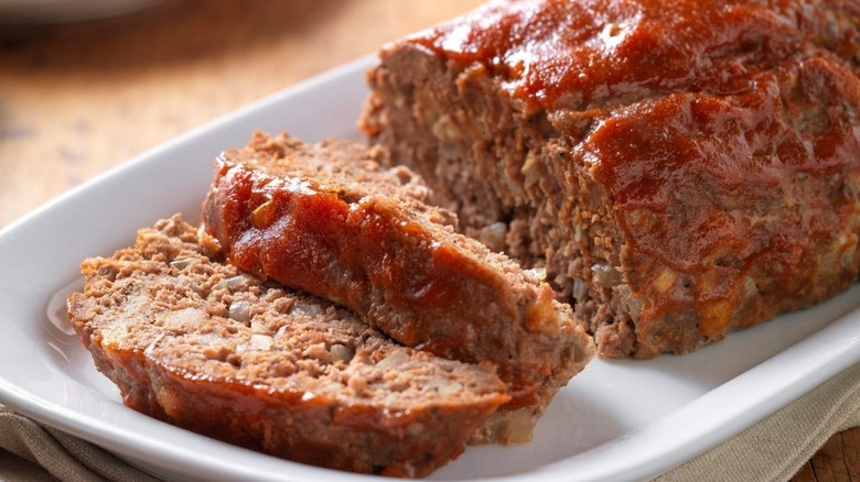Sliced meatloaf on platter