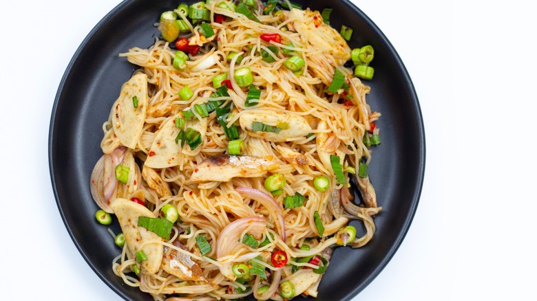 spicy vegan dragon noodle salad 