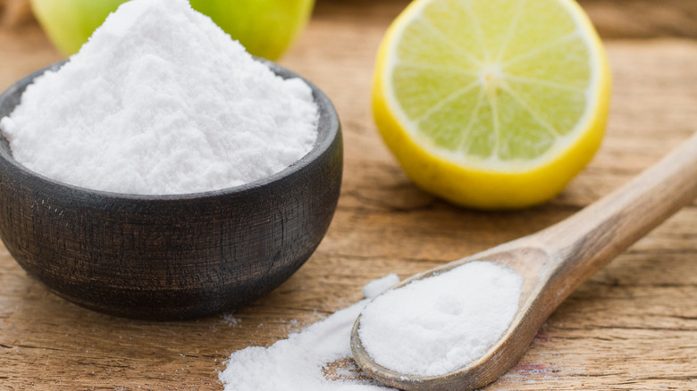 lemon and baking soda
