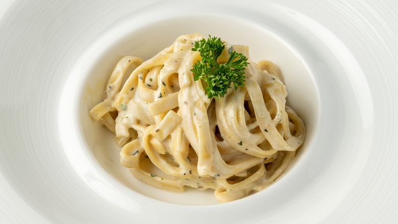 fettuccine alfredo with parsley
