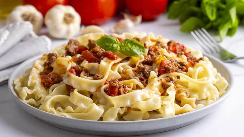 fettucine with ground meat