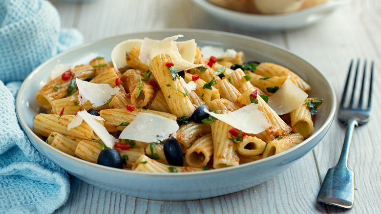 Rigatoni pasta with olives