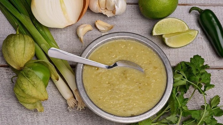enchiladas verdes sauce ingredients