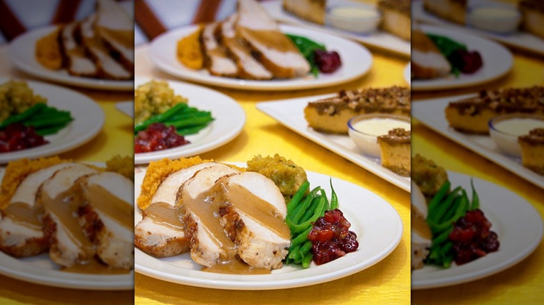 Thanksgiving plate of turkey and green beans