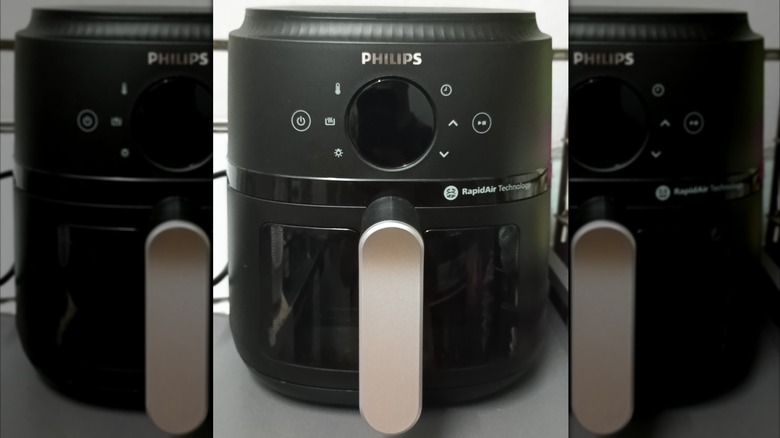 Philips Rapid Air Technology air fryer.