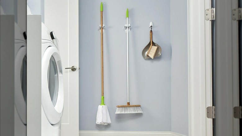 Command Broom & Mop Grippers and Strips