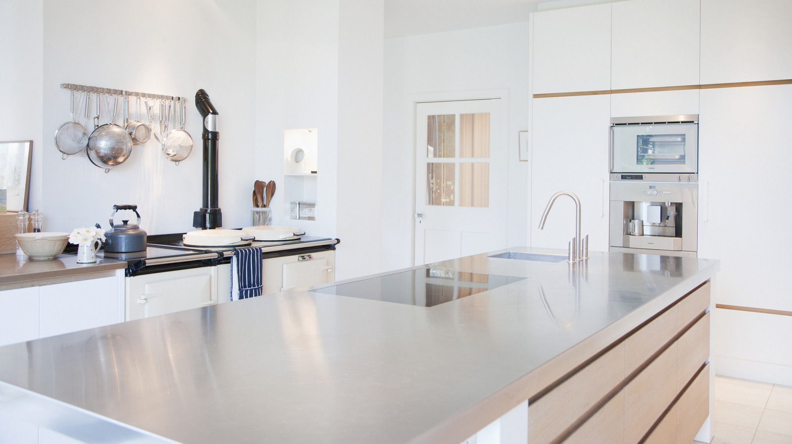5 Disadvantages Of Aluminum Countertops In Your Kitchen
