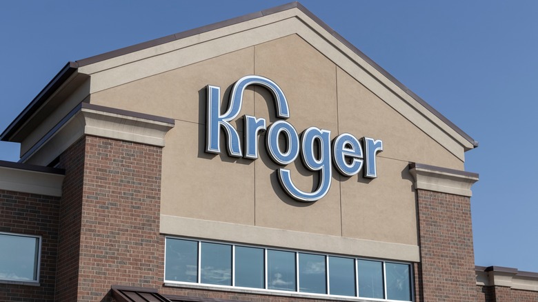 storefront of Kroger grocery store