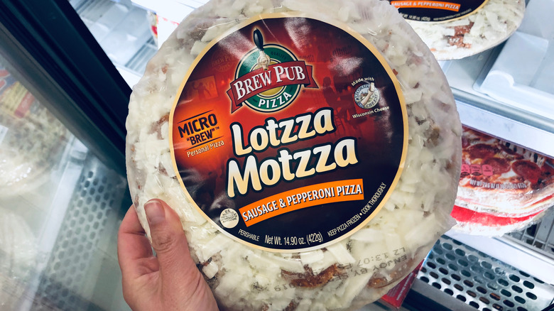 Lotzza Motzza Sausage & Pepperoni pizza