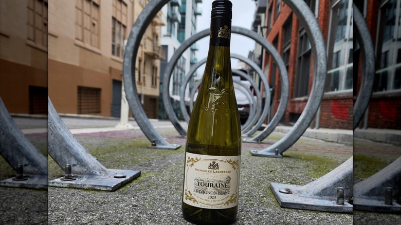 Sauvingnon Blanc pictured outside
