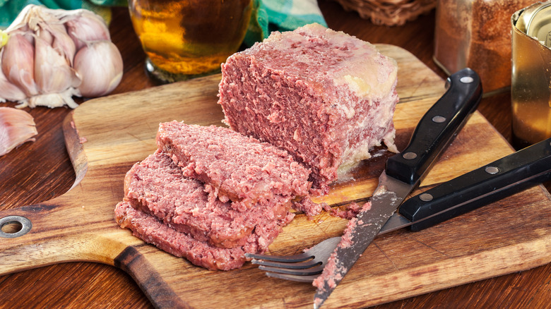 Canned corned beef