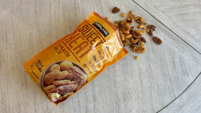 Signature Sweet Heat Snack Mix