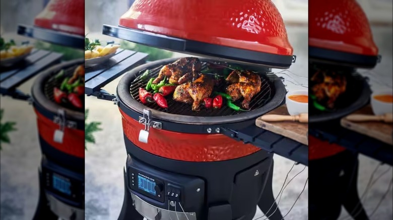 The Konnected Joe Digital Charcoal Grill and Smoker by Kamado Joe﻿