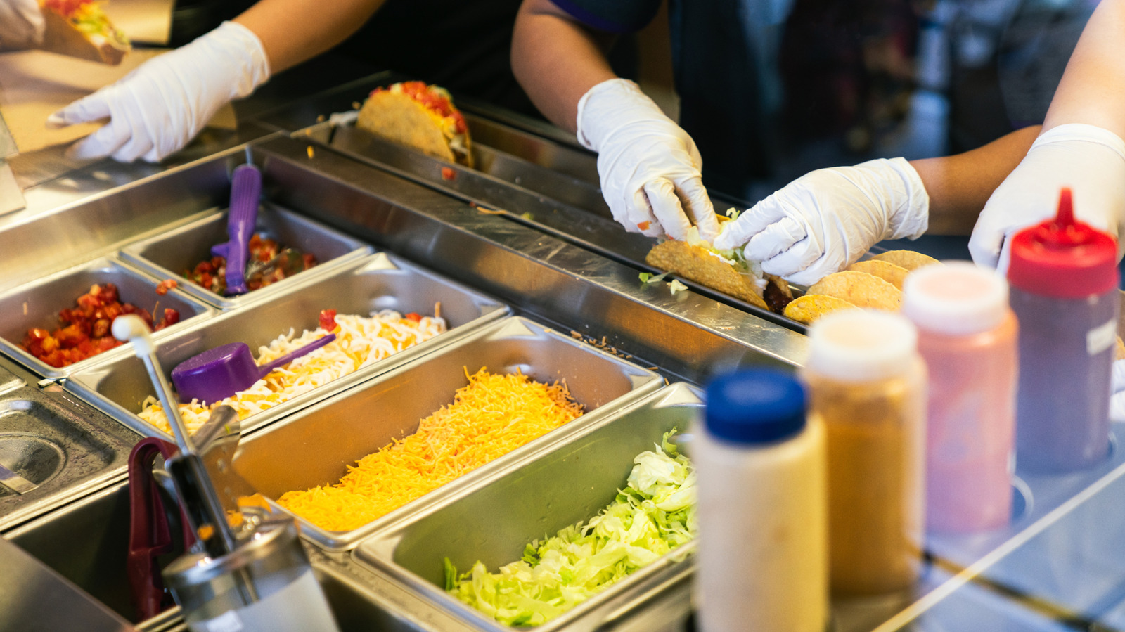 <a href="https://www.foodrepublic.com/2170898/years-ago-beloved-mexican-chain-opened-taco-bell/" target="_blank">64 Years Ago, This Beloved Mexican Chain Opened Its Doors</a>