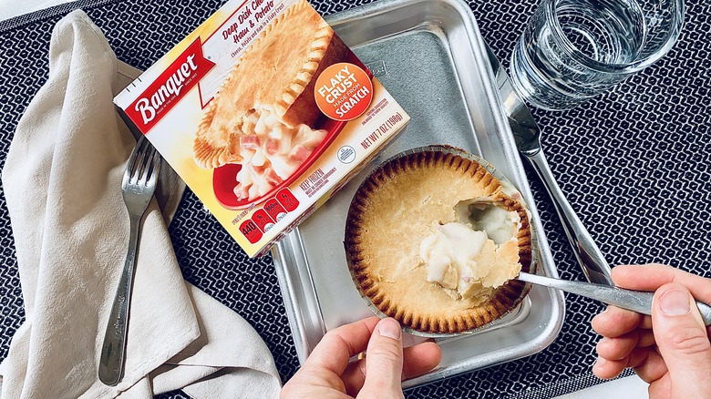 Banquet Deep Dish Cheesy Ham & Potato Pot Pie