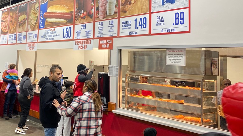 Warmer at a Costco food court