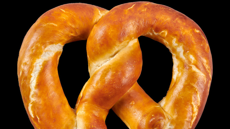 Sheetz plain soft pretzel.