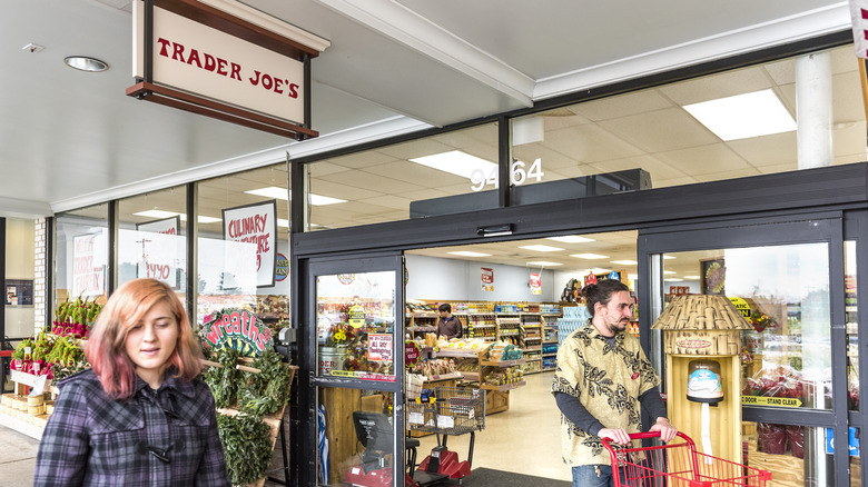 People leaving Trader Joe's